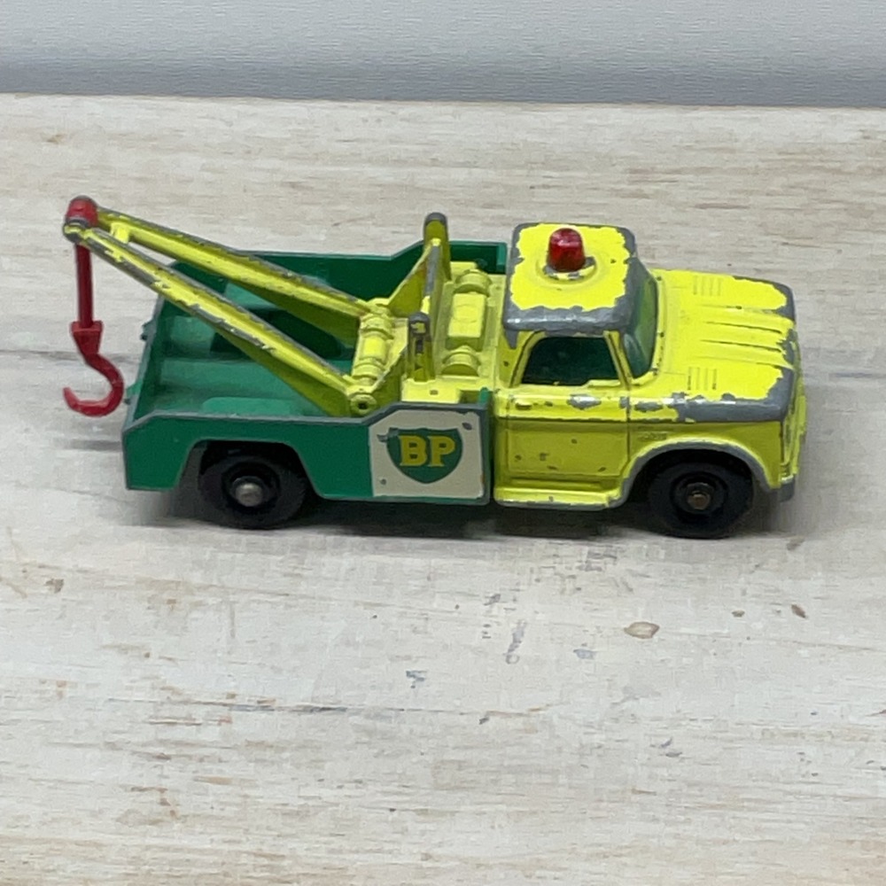 Vintage Matchbox Lesney No 13 Dodge Wreck Truck BP Yellow Green England